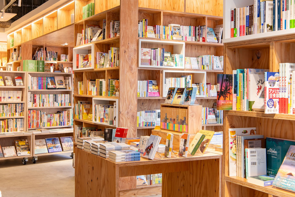 旅と暮らしの本屋 アンダンテ